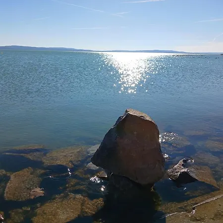 Lent A Parton - Апартаменты Балатонудвари