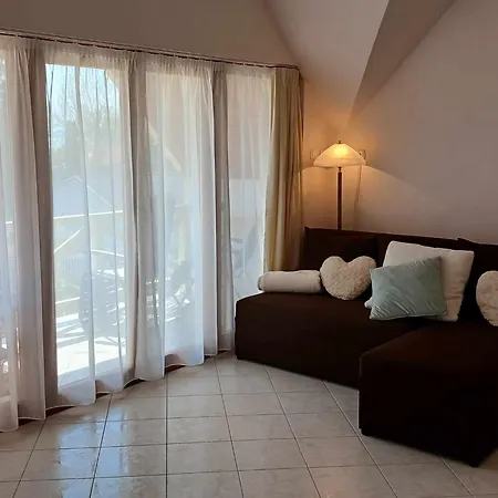 Апартаменты Lent A Parton - *