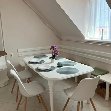 Апартаменты Lent A Parton -